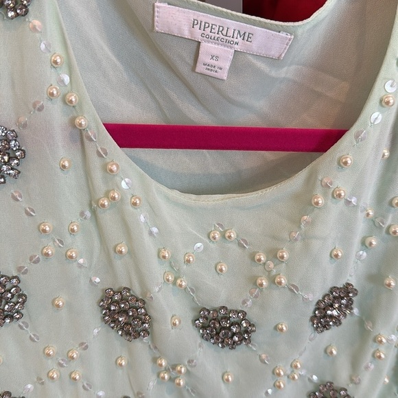 Piperlime pastel green crystal and pearl embellished blouse. Size XS - Picture 2 of 3